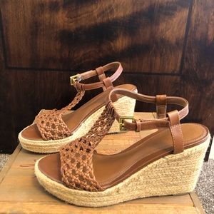 Perfect for summer!  Nautical wedge sandal.